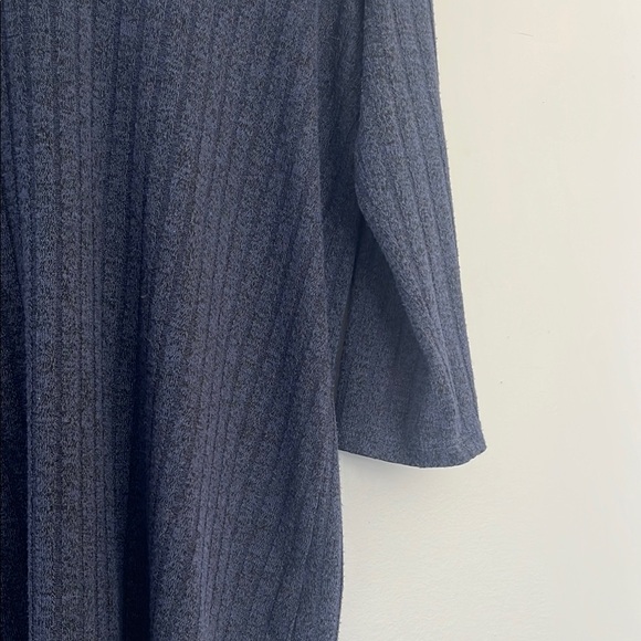 Blue Asymmetrical Hem Top - Picture 3 of 8